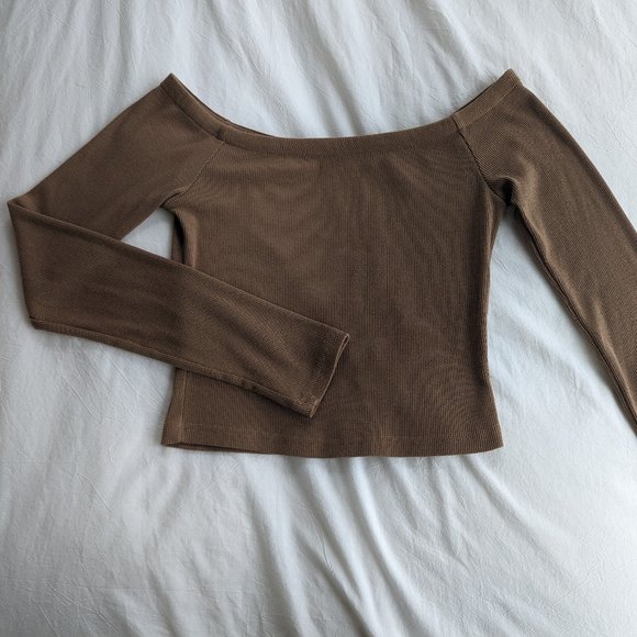 Light brown off the shoulder crop top - Picture 1 of 4
